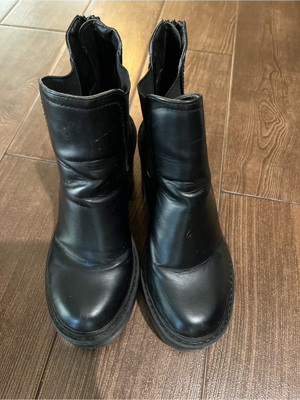 Steve Madden Black Leather Ankle Booties